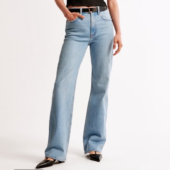 Abercrombie High Rise 90s Relaxed Jean - 12 Short - Picture 2 of 11